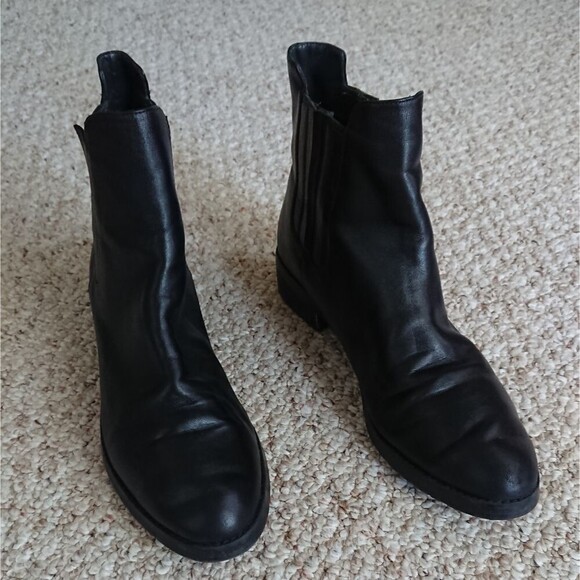 Stuart Weitzman Basilico Chelsea ANKLE BOOTS black size 10M - Picture 1 of 10